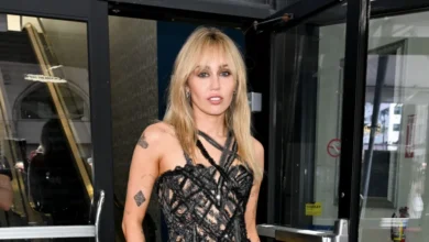 Miley Quietly Dropped Her Last Name After Losing Dolly Parton — And Fans Think the Timing Says Everything
